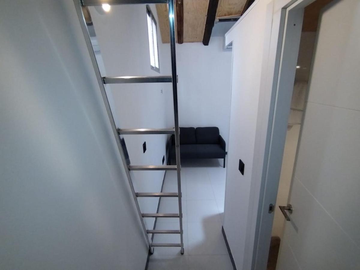 Estudio Con 2 Plantas - Puerta Del Sol Madrid Kültér fotó