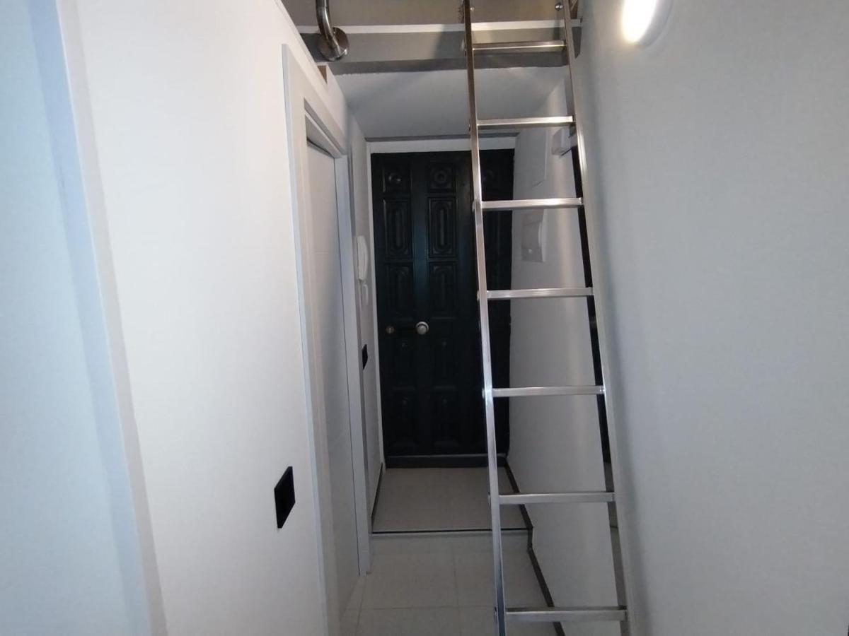 Estudio Con 2 Plantas - Puerta Del Sol Madrid Kültér fotó