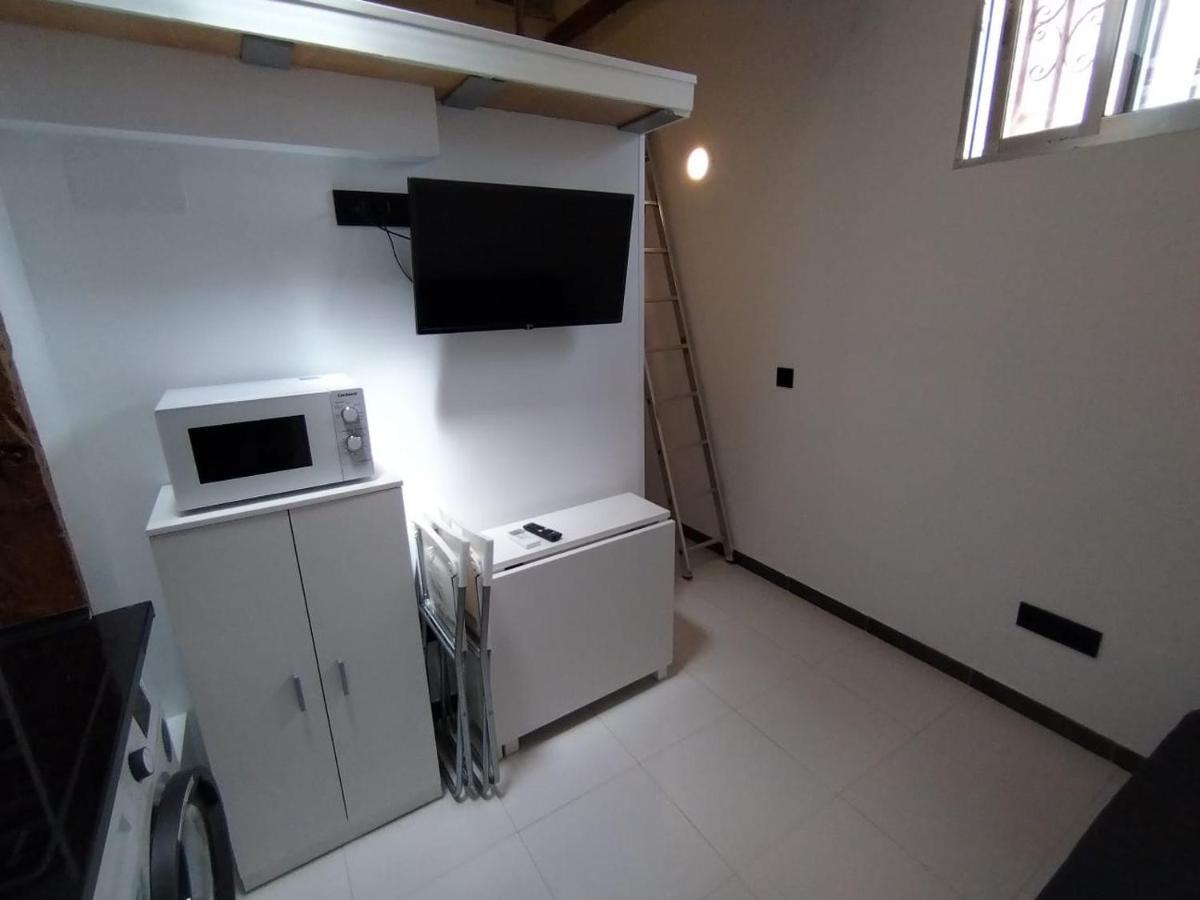 Estudio Con 2 Plantas - Puerta Del Sol Madrid Kültér fotó